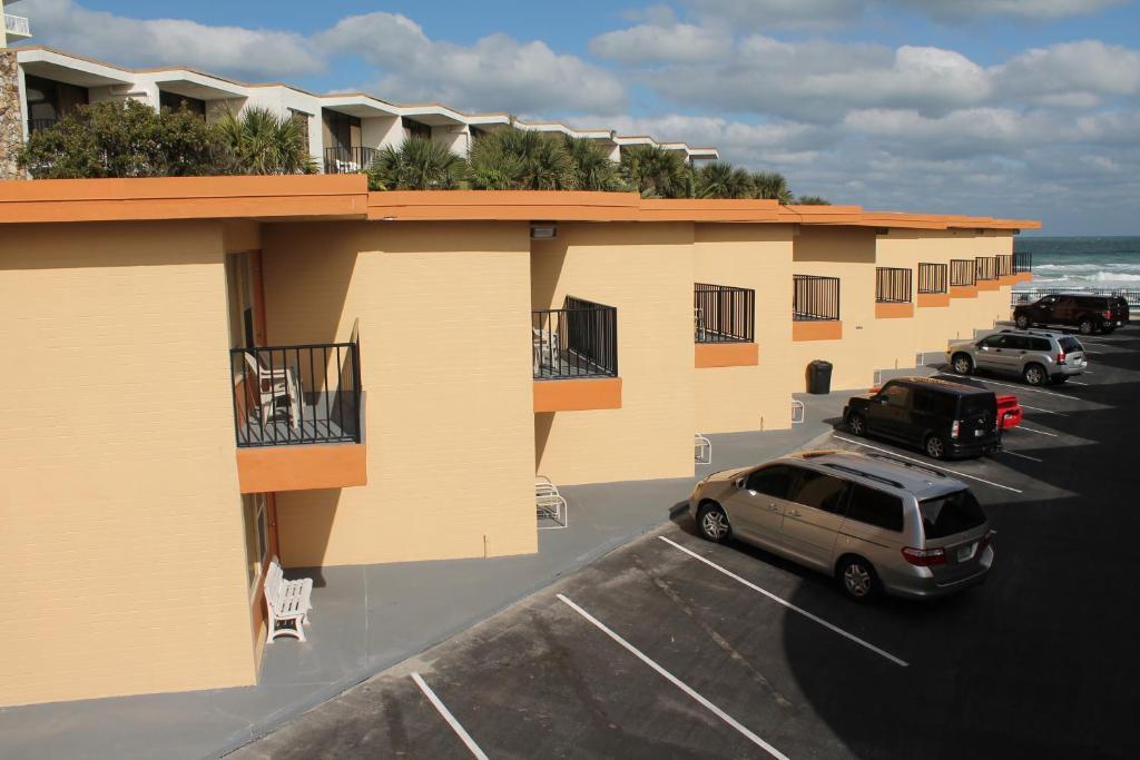 Grand Prix Motel Beach Front Daytona Beach Exterior photo